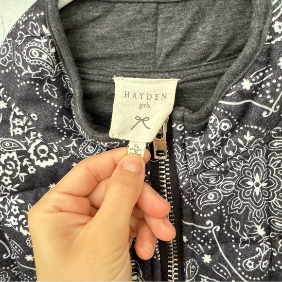 Hayden Girls XL Quilted Paisley Western Puff Zip Jacket Gray White - Picture 8 of 13